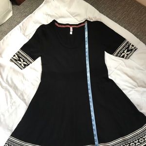 Xhilaration sweater dress size L